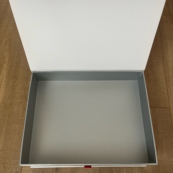 James Allen Empty Gift Box - Picture 5 of 6